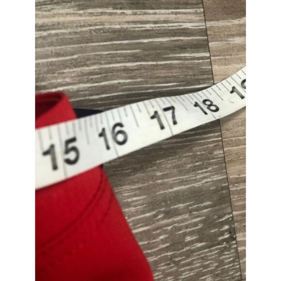 Harve Benard Woman's Pencil Skirt Red Size 12P Lined Back Zipper‎ and Slit - Picture 4 of 5